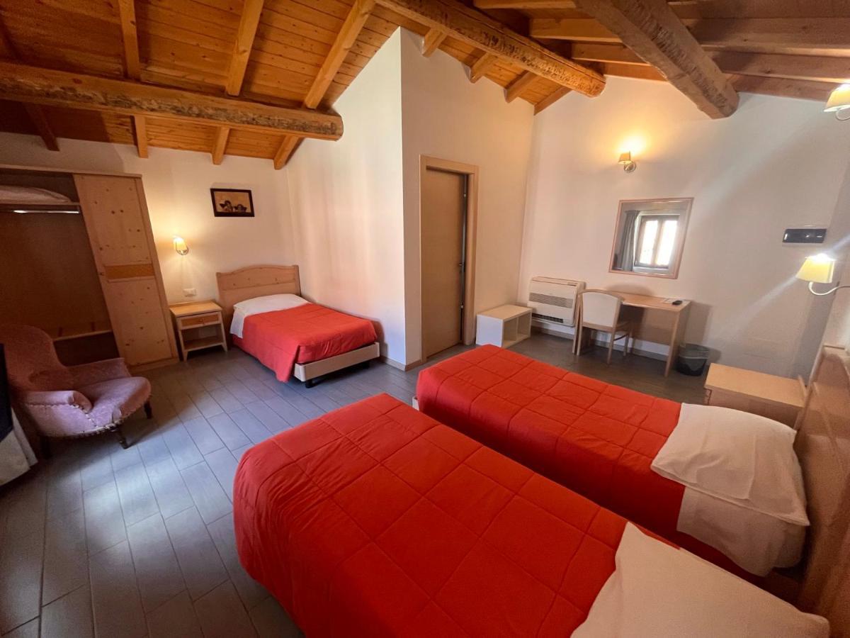 Hotel Il Mulino B&B Vaiano  Rum bild