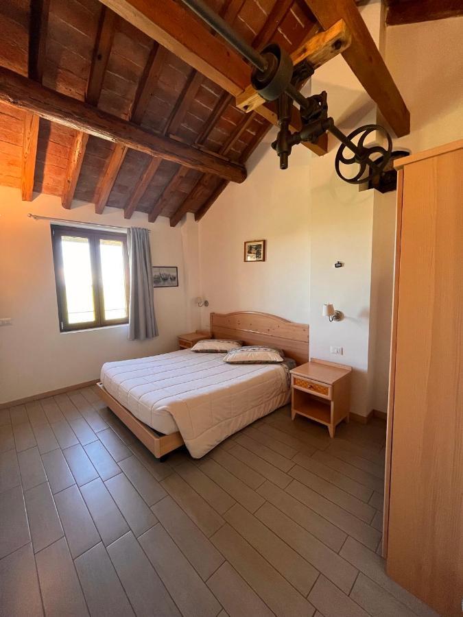 Hotel Il Mulino B&B Vaiano  Rum bild